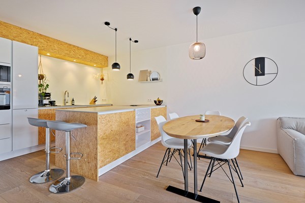 Medium property photo - Leeuwendalersweg 614, 1061 BJ Amsterdam